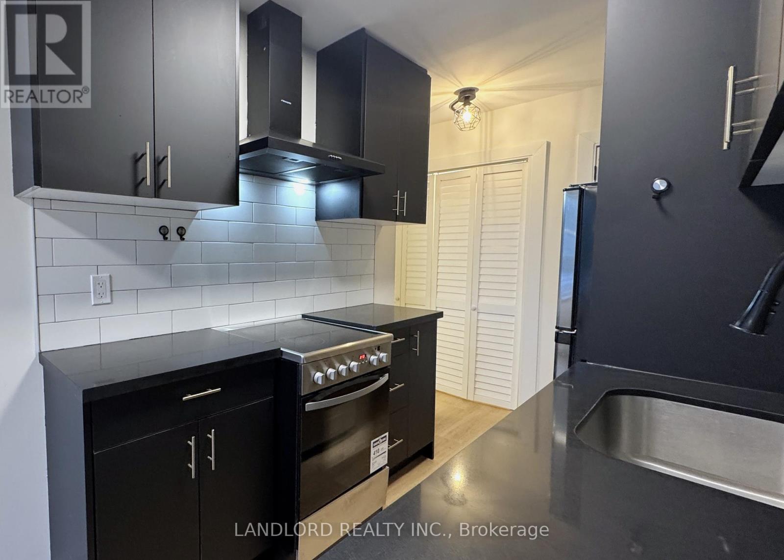 301 - 420 Eglinton Avenue E, Toronto, Ontario  M4P 1L8 - Photo 6 - C13135150