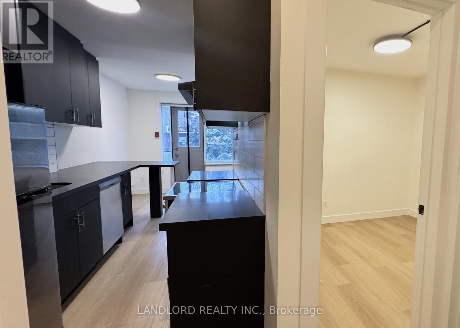 301 - 420 Eglinton Avenue E, Toronto, Ontario  M4P 1L8 - Photo 8 - C13135150