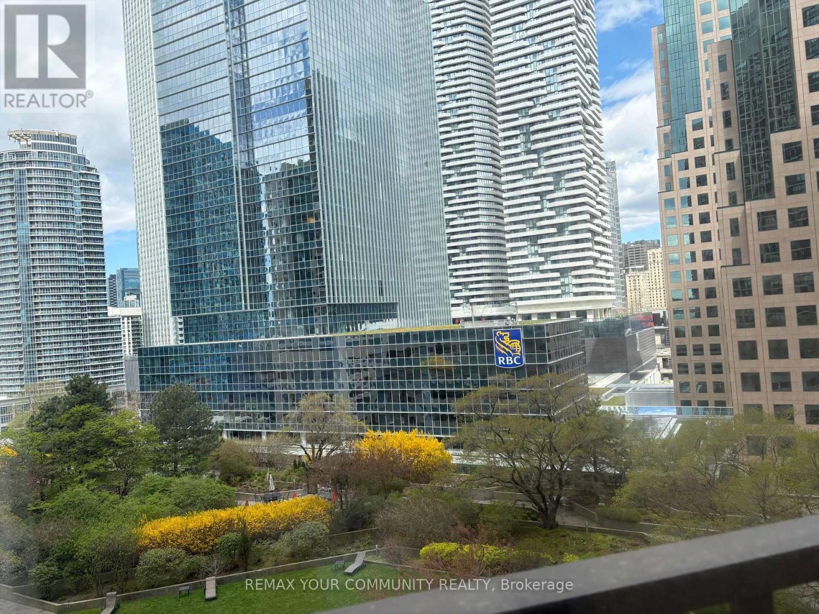1217 - 33 Harbour Square, Toronto, Ontario  M5J 2G2 - Photo 4 - C13135196