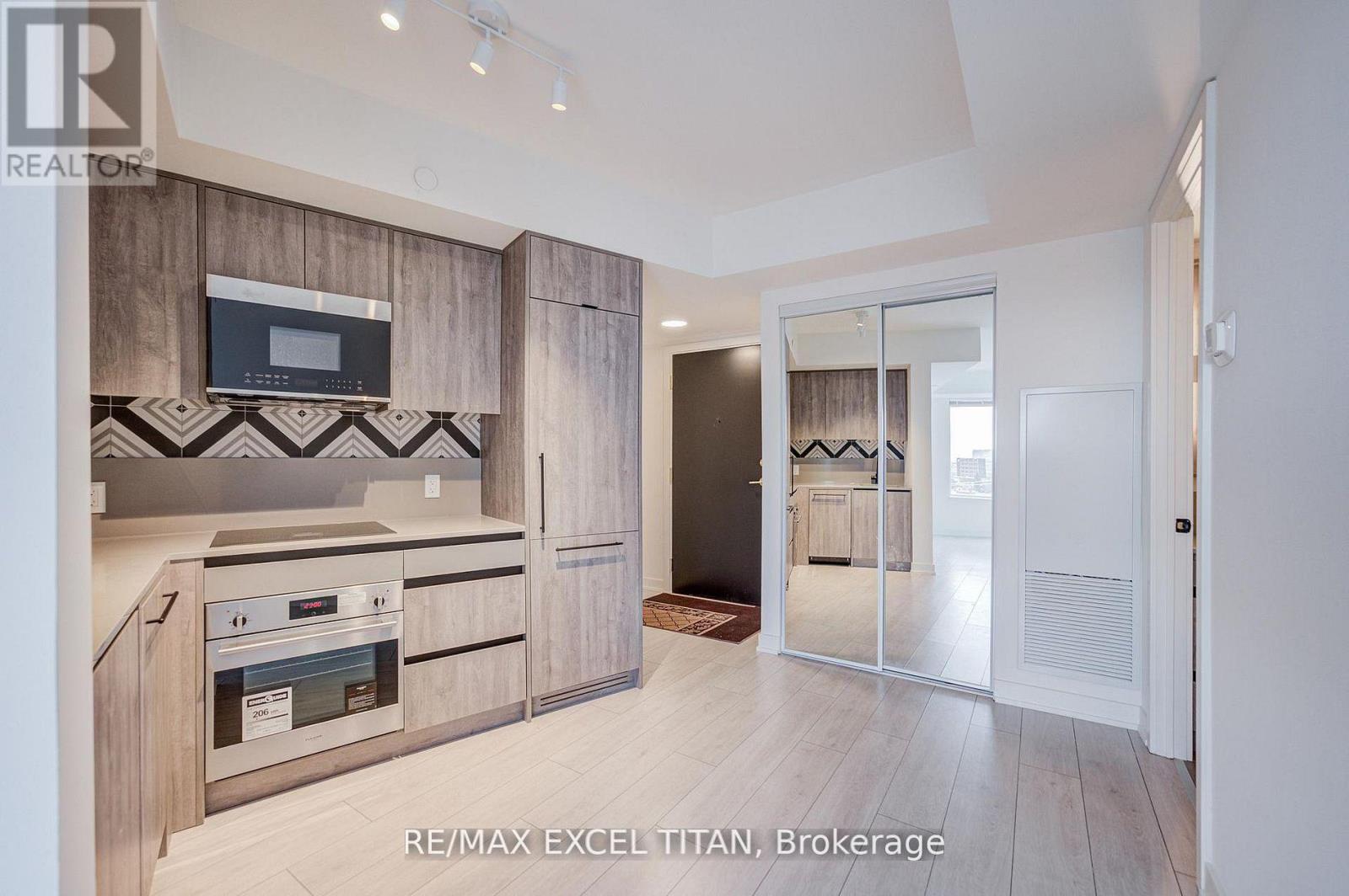 503 - 5 Lakeview Avenue, Toronto, Ontario  M6J 0H3 - Photo 11 - C13135268
