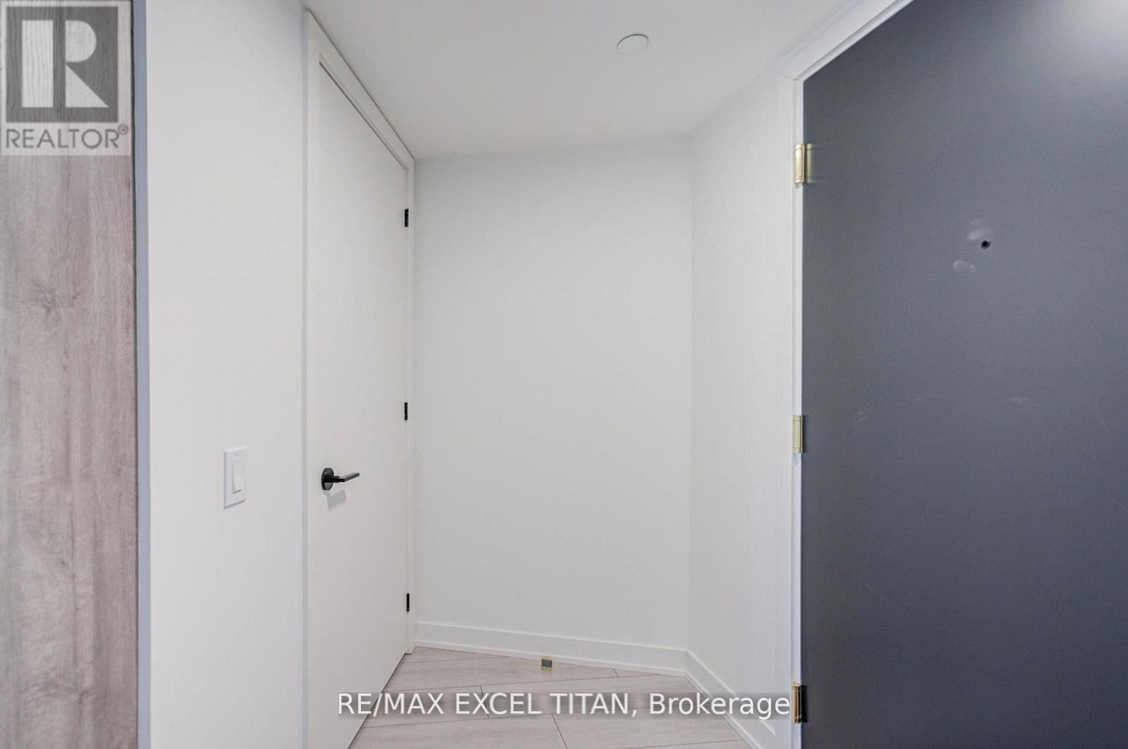 503 - 5 Lakeview Avenue, Toronto, Ontario  M6J 0H3 - Photo 5 - C13135268