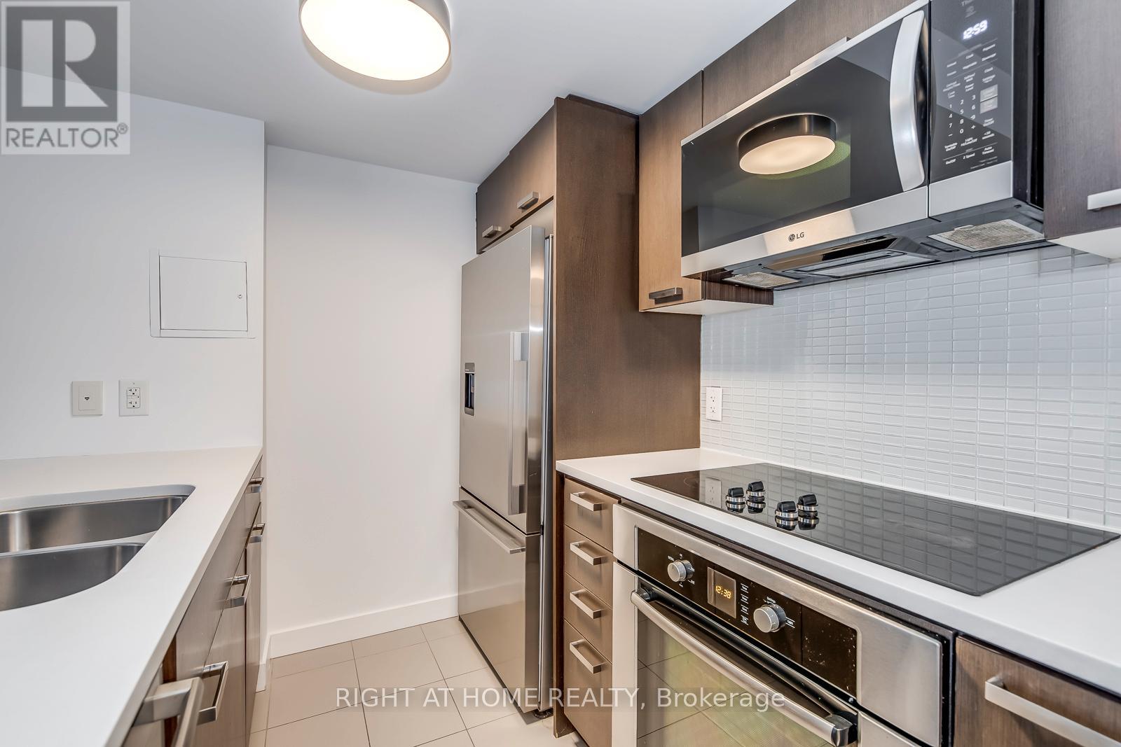 314 - 295 Adelaide Street W, Toronto, Ontario  M5V 0L4 - Photo 13 - C13135314