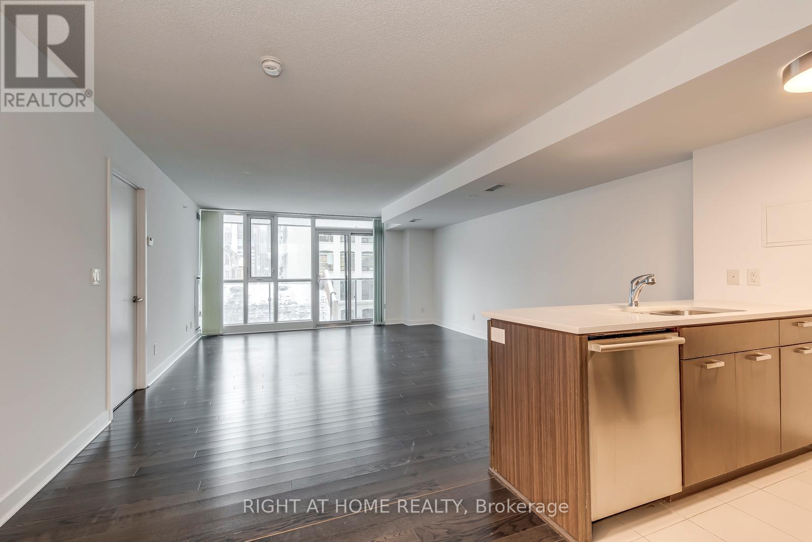 314 - 295 Adelaide Street W, Toronto, Ontario  M5V 0L4 - Photo 14 - C13135314