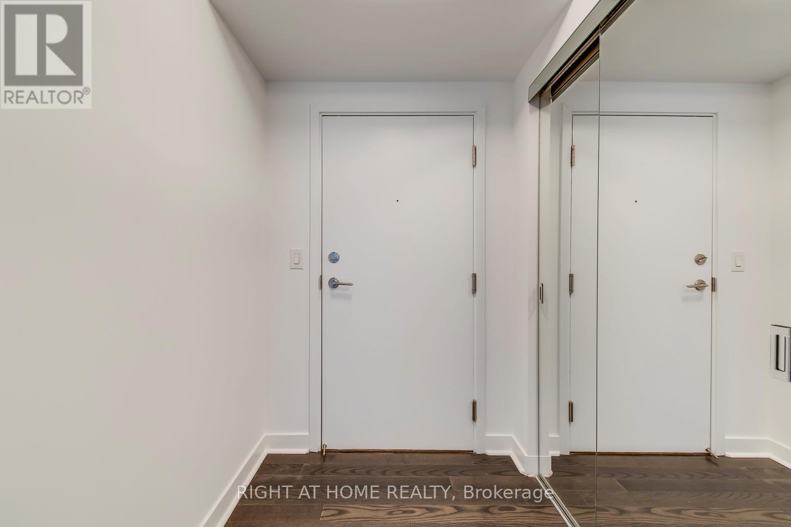 314 - 295 Adelaide Street W, Toronto, Ontario  M5V 0L4 - Photo 7 - C13135314