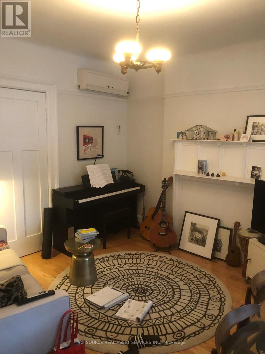 2 - 201 Crawford Street, Toronto, Ontario  M6J 2V5 - Photo 2 - C13135456