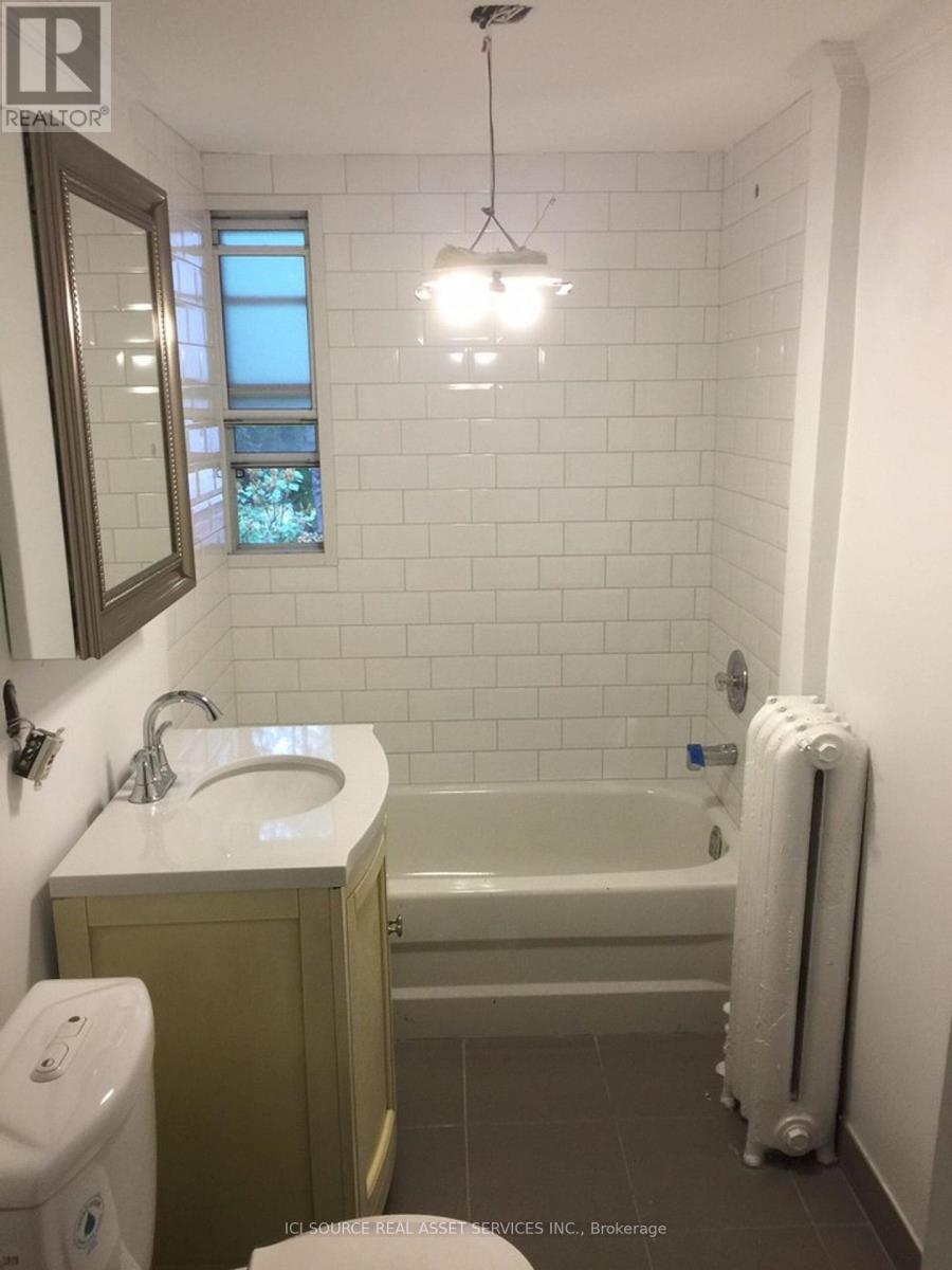 2 - 201 Crawford Street, Toronto, Ontario  M6J 2V5 - Photo 7 - C13135456
