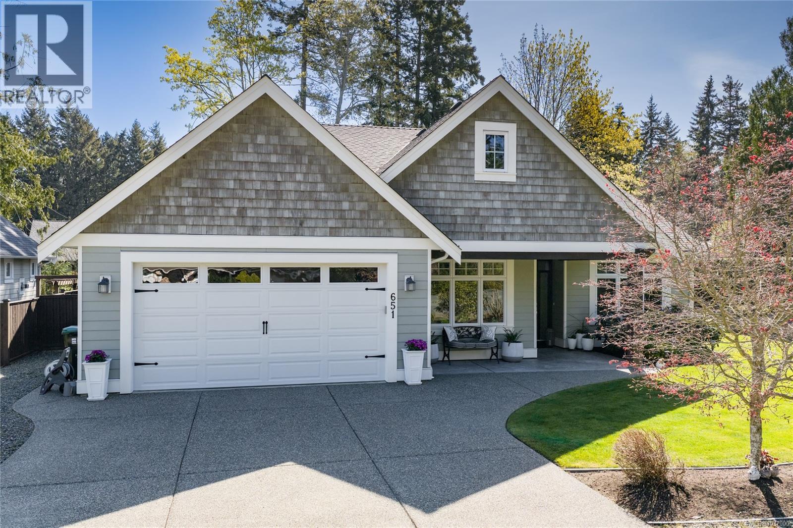 651 Eaglecrest Dr, Qualicum Beach, British Columbia  V9K 1E4 - Photo 1 - 1037000