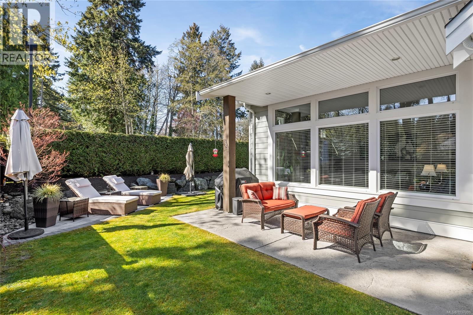651 Eaglecrest Dr, Qualicum Beach, British Columbia  V9K 1E4 - Photo 12 - 1037000