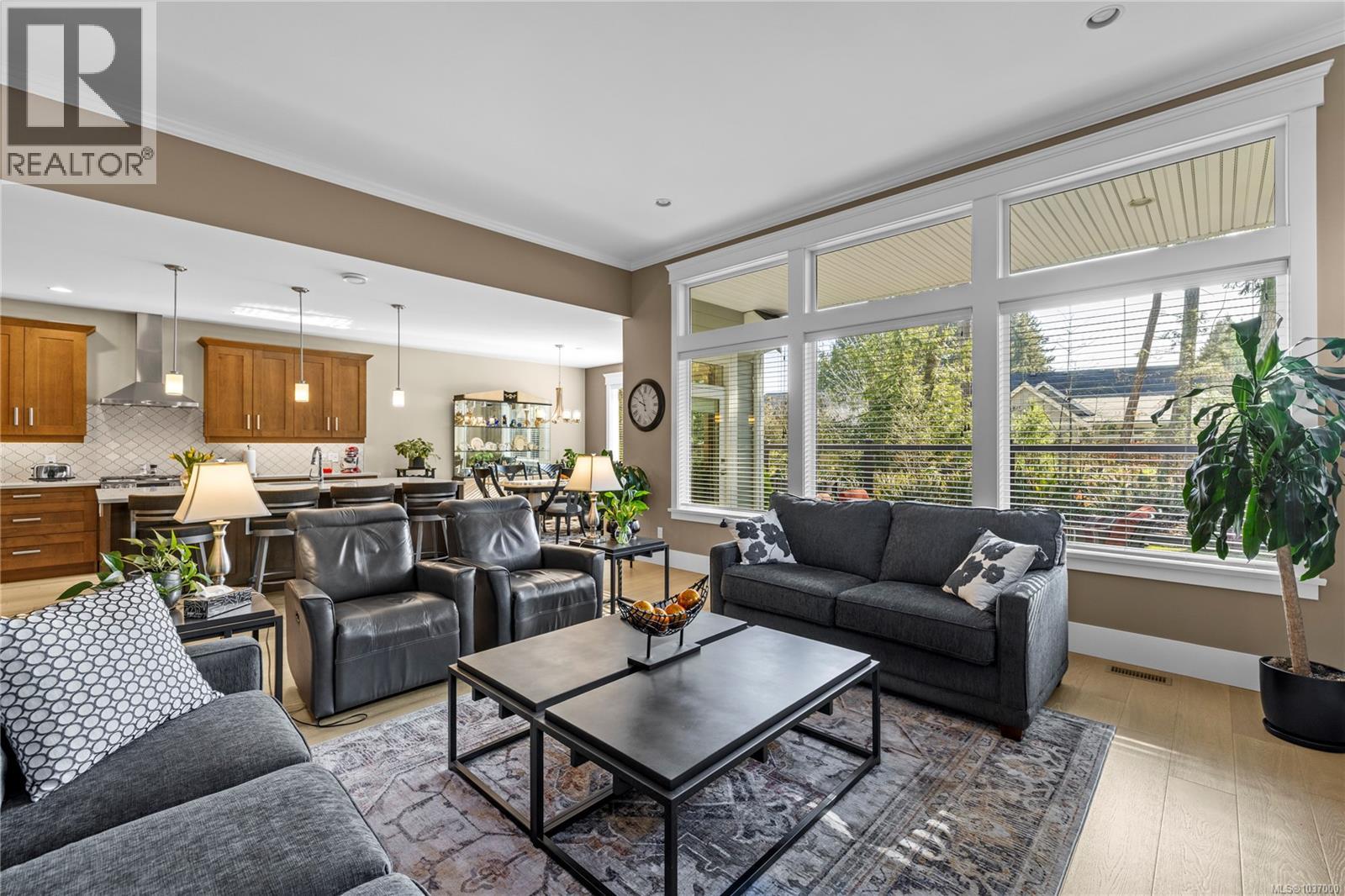 651 Eaglecrest Dr, Qualicum Beach, British Columbia  V9K 1E4 - Photo 4 - 1037000
