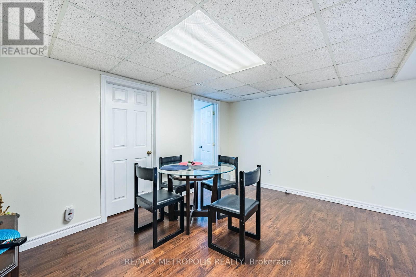 Bsmt - 22 Mayflower Street, Whitby, Ontario  L1N 8A9 - Photo 2 - E13135380