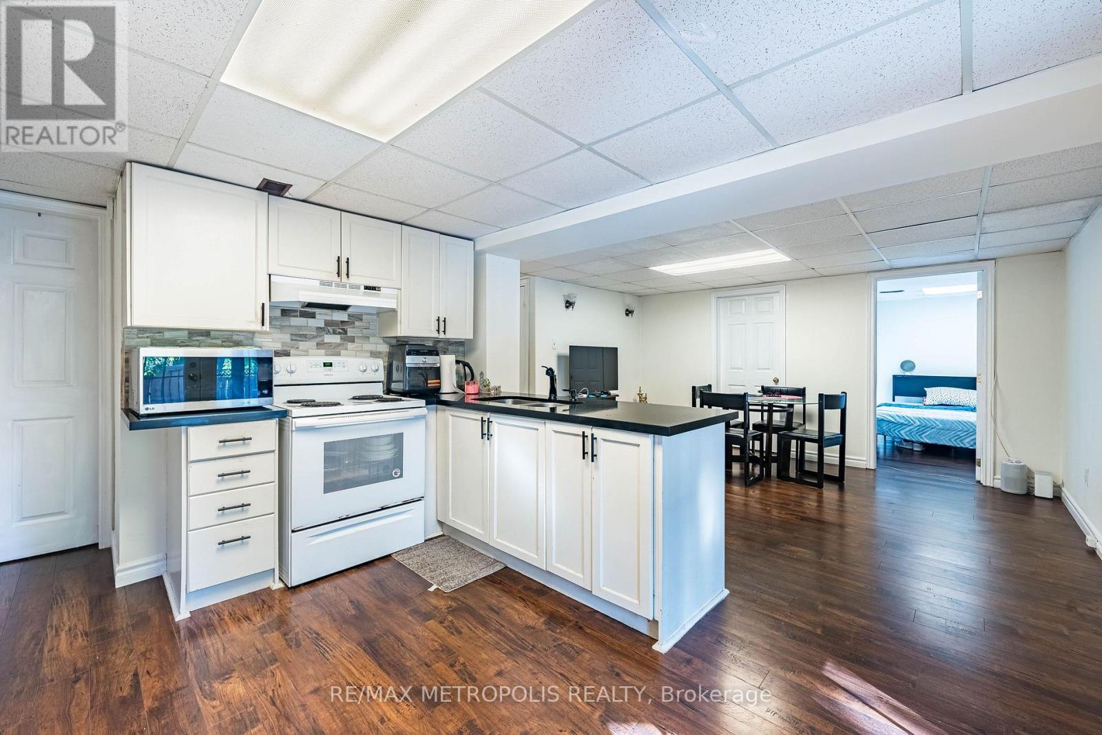 Bsmt - 22 Mayflower Street, Whitby, Ontario  L1N 8A9 - Photo 7 - E13135380