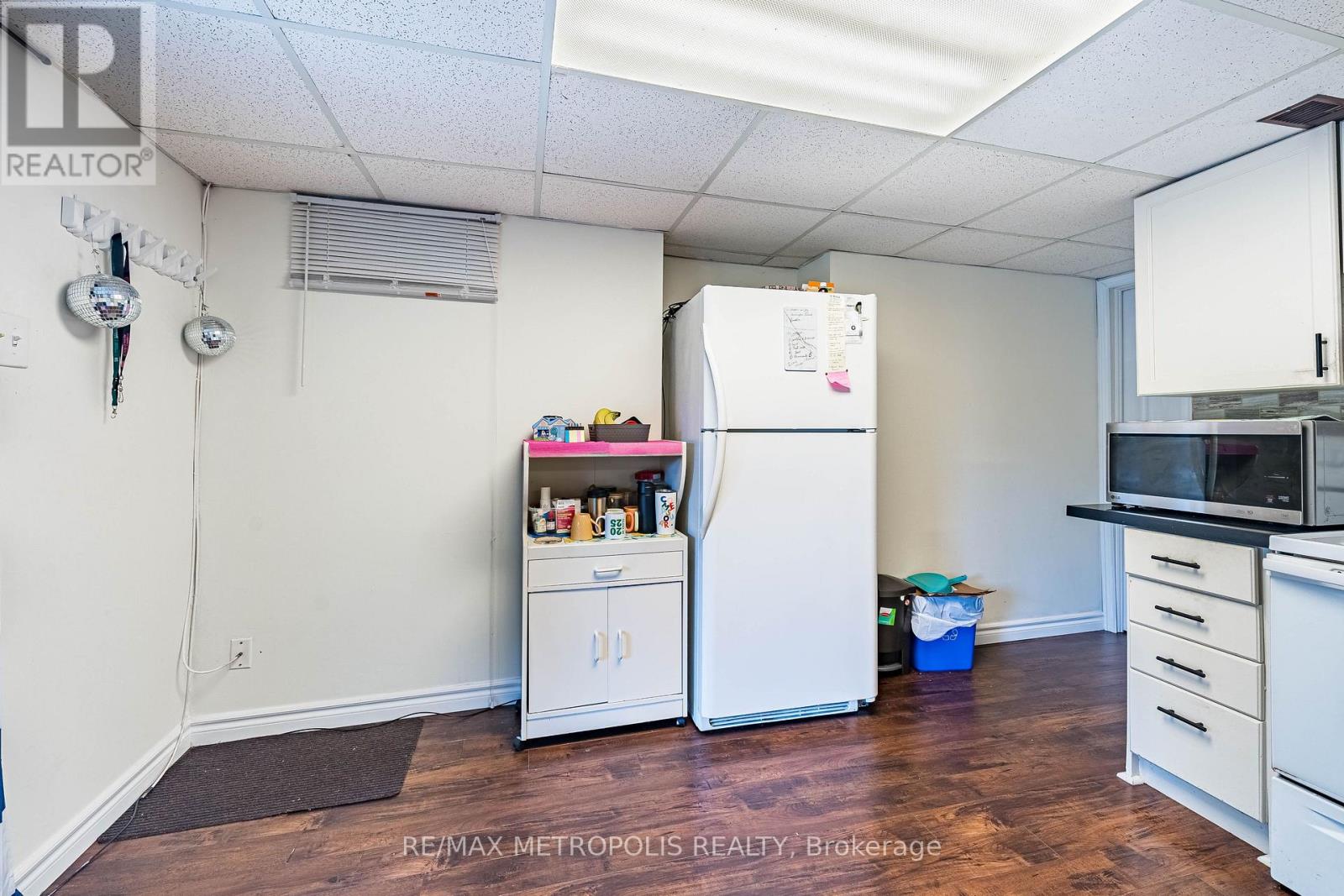 Bsmt - 22 Mayflower Street, Whitby, Ontario  L1N 8A9 - Photo 8 - E13135380