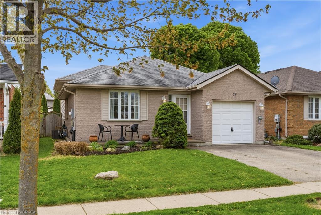 38 Cardinal Drive, Woodstock, Ontario  N4T 1S9 - Photo 2 - 40829797