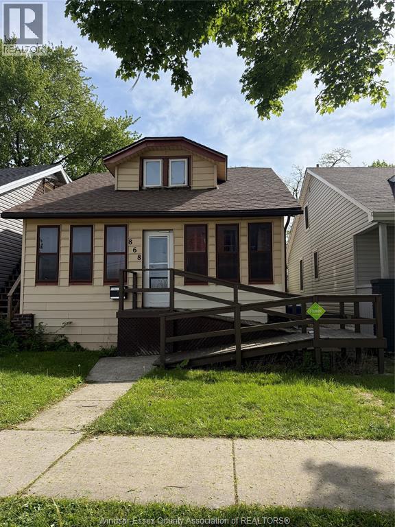 868 JANETTE AVENUE, Windsor, Ontario