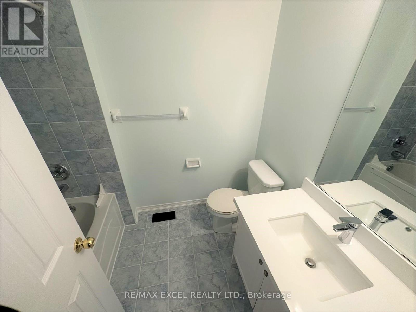 588 Hoover Park Drive, Whitchurch-Stouffville, Ontario  L4A 0S8 - Photo 14 - N13135468