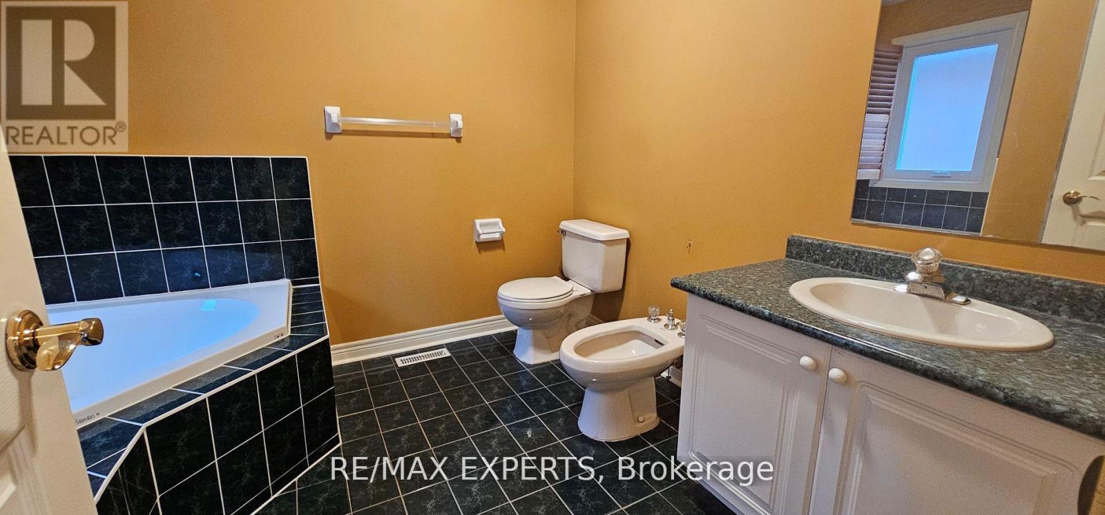 221 Matthew Drive, Vaughan, Ontario  L4L 9B1 - Photo 14 - N13135482