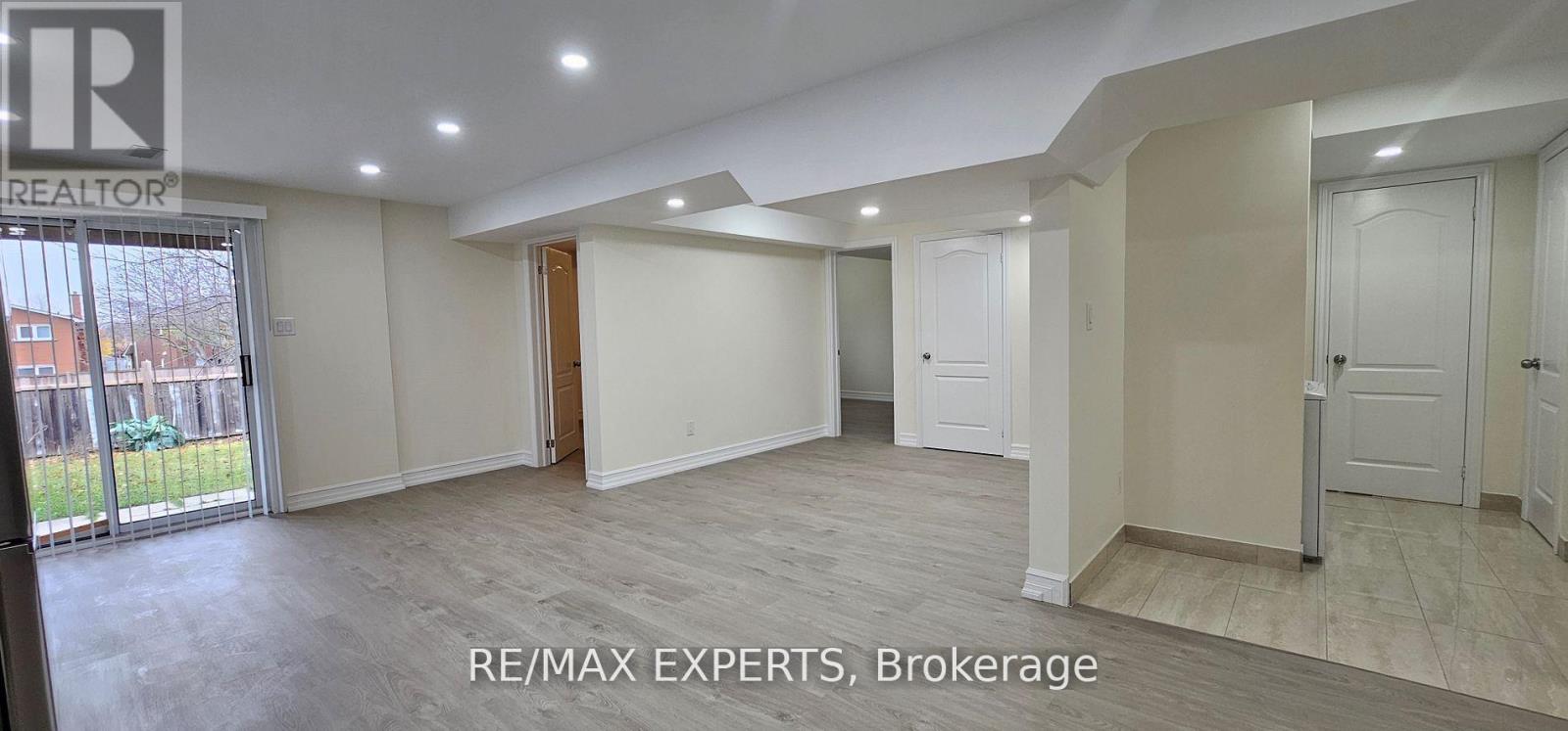 221 Matthew Drive, Vaughan, Ontario  L4L 9B1 - Photo 35 - N13135482