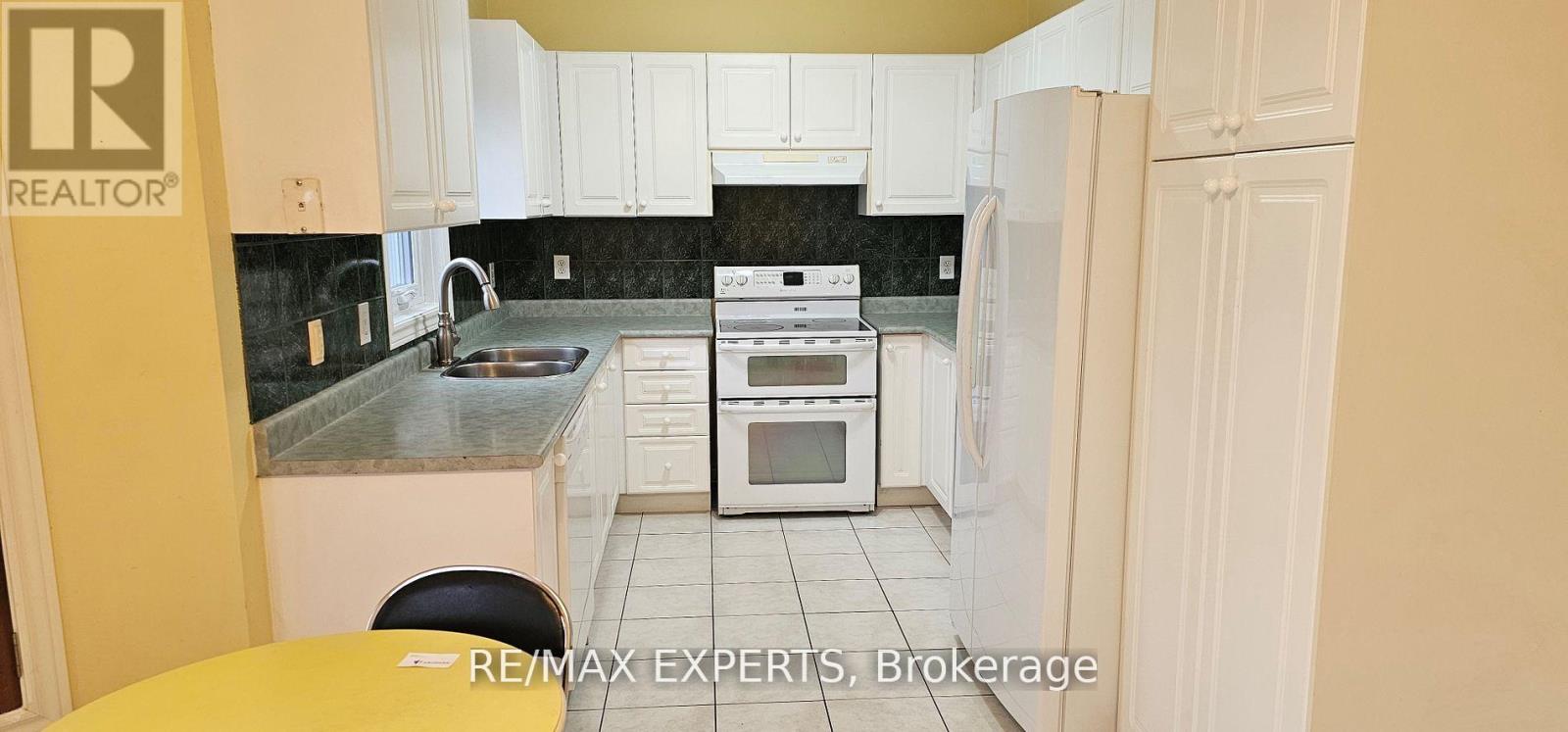 221 Matthew Drive, Vaughan, Ontario  L4L 9B1 - Photo 8 - N13135482