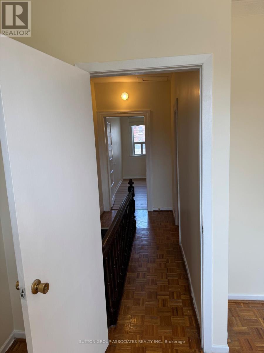 491 Roxton Road, Toronto, Ontario  M6G 3R5 - Photo 21 - C12945722