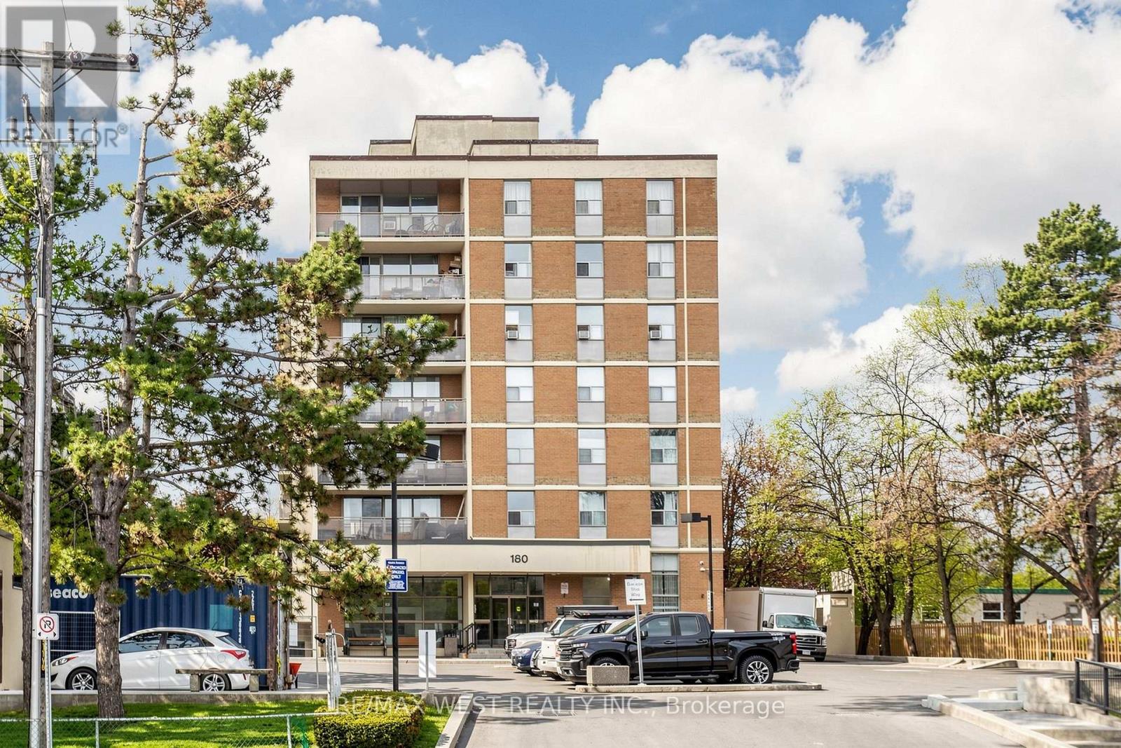104 - 180 DUDLEY AVENUE, Markham, Ontario