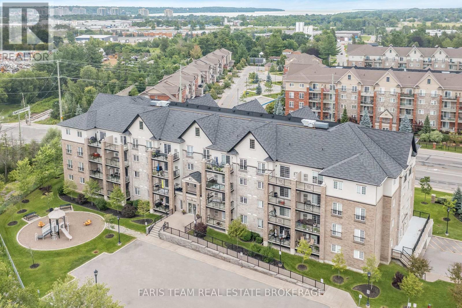 210 - 40 Ferndale Drive S, Barrie, Ontario  L4N 2L3 - Photo 34 - S13135210