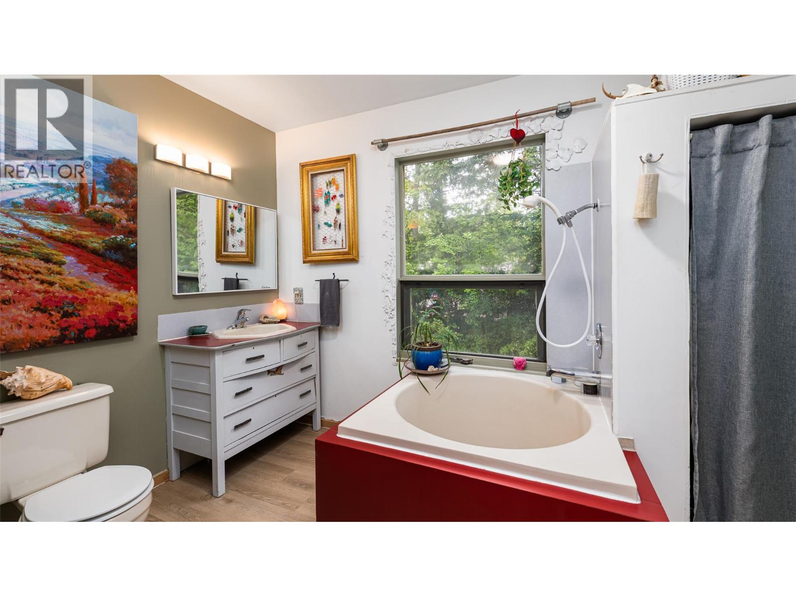 426 Aspen Road, Riondel, British Columbia  V0B 2B0 - Photo 11 - 10387552