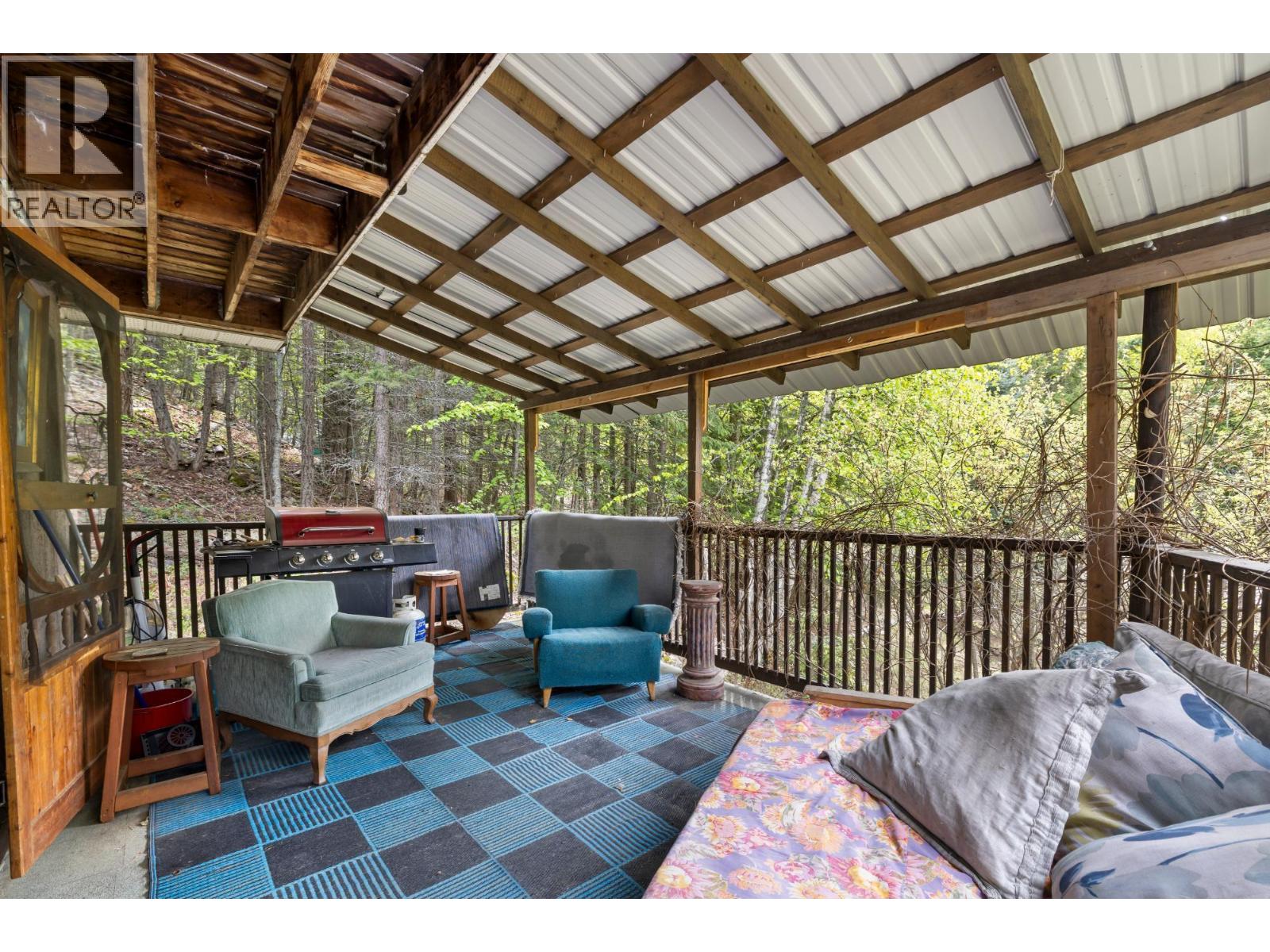 426 Aspen Road, Riondel, British Columbia  V0B 2B0 - Photo 12 - 10387552