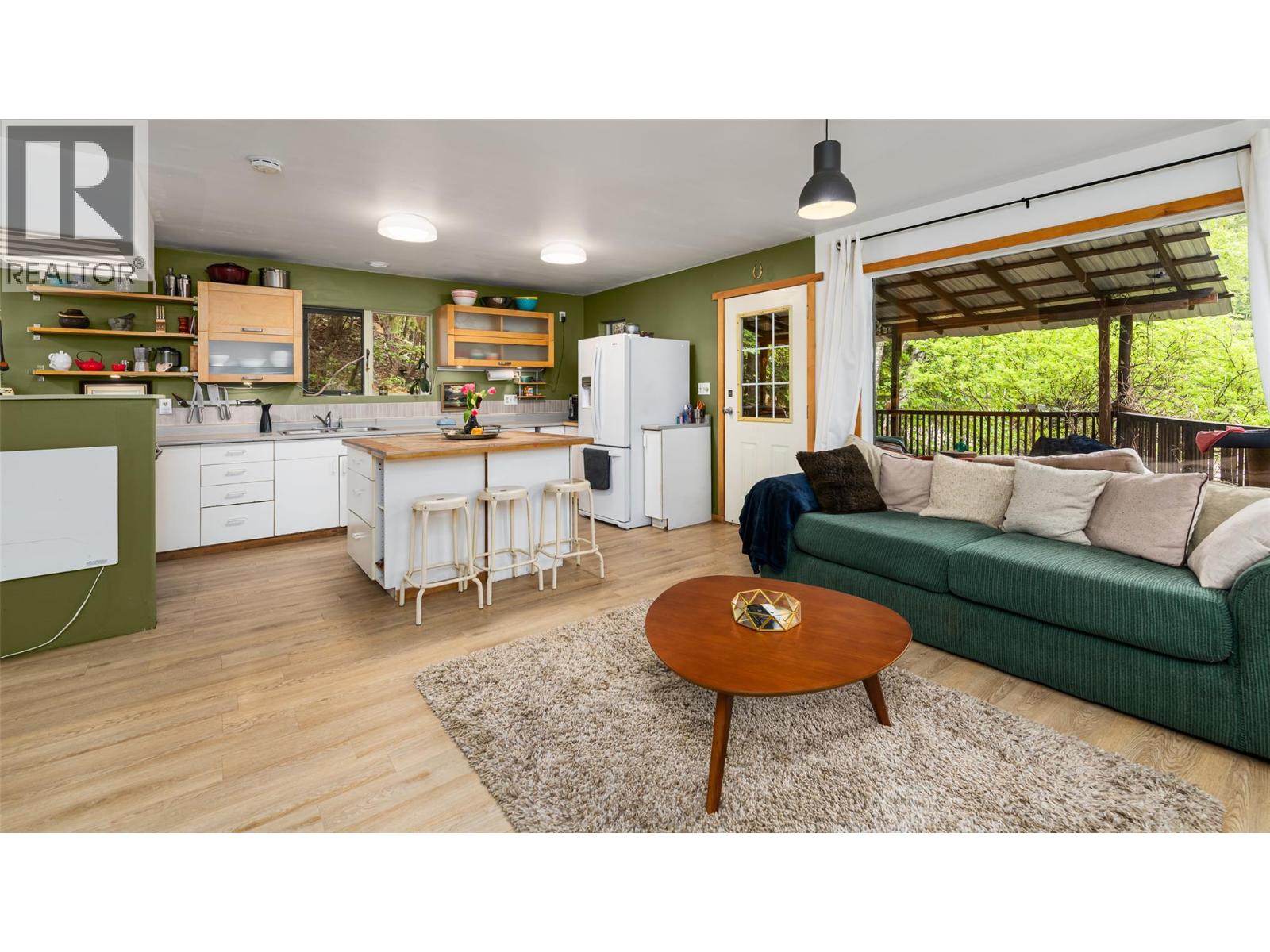 426 Aspen Road, Riondel, British Columbia  V0B 2B0 - Photo 6 - 10387552