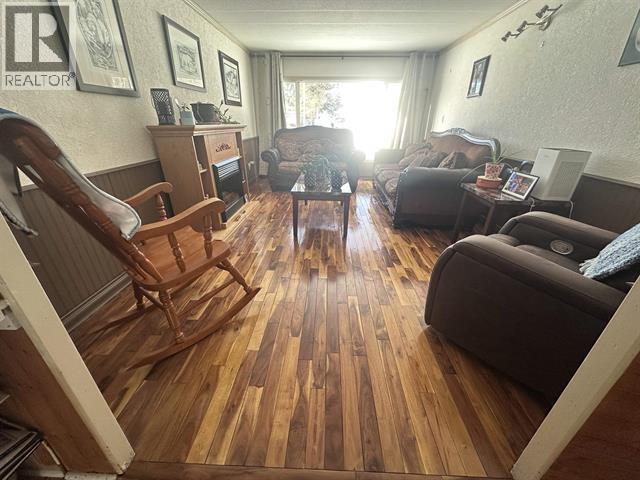 5228 42 Street, Fort Nelson, British Columbia  V0C 1R0 - Photo 4 - R3124132