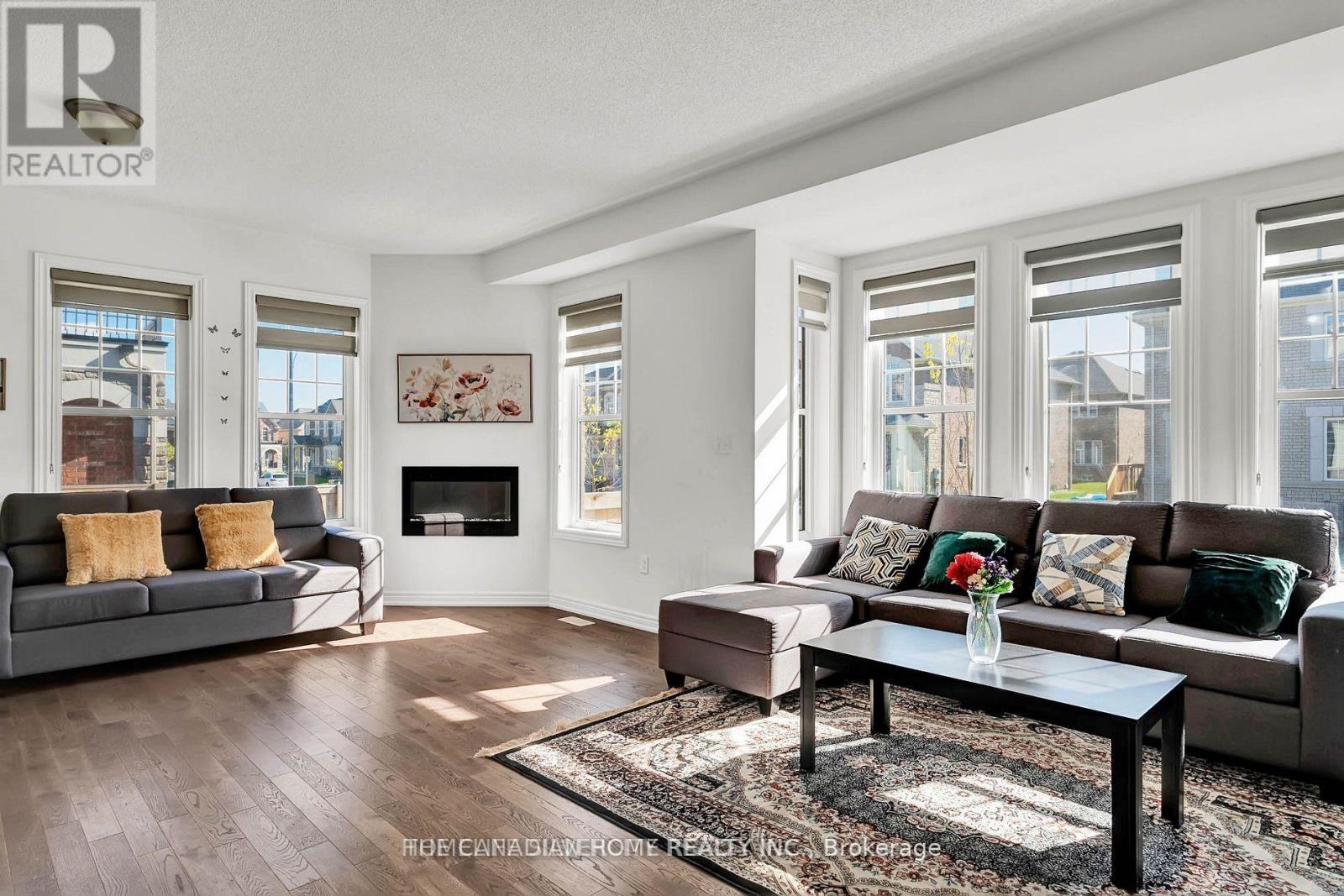 31 Bushwood Tr Trail, Brampton, Ontario  L7A 5J7 - Photo 3 - W13135344