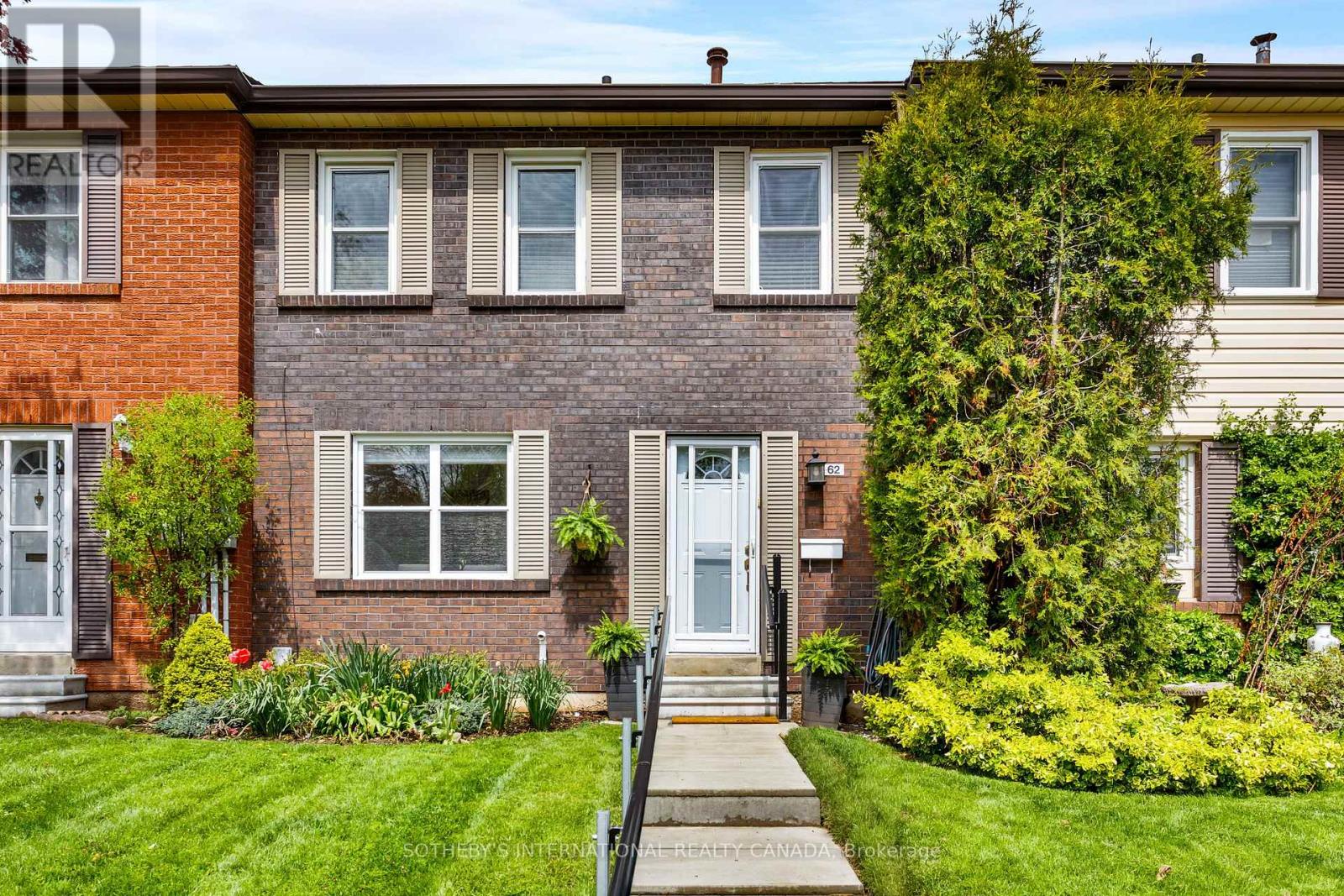 62 - 2825 GANANOQUE DRIVE, Mississauga, Ontario