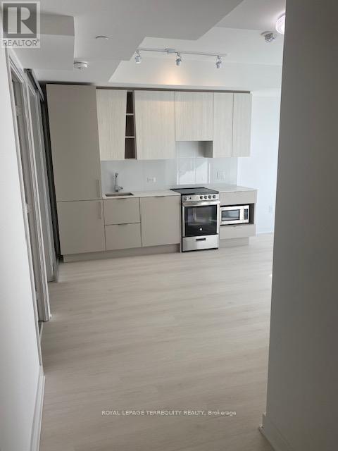 4607 - 3900 Confederation Parkway, Mississauga (City Centre), Ontario  L5B 0M3 - Photo 3 - W13135464