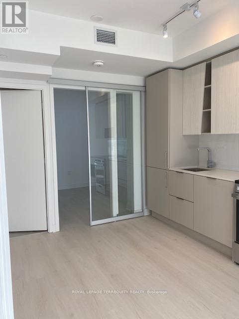 4607 - 3900 Confederation Parkway, Mississauga (City Centre), Ontario  L5B 0M3 - Photo 8 - W13135464