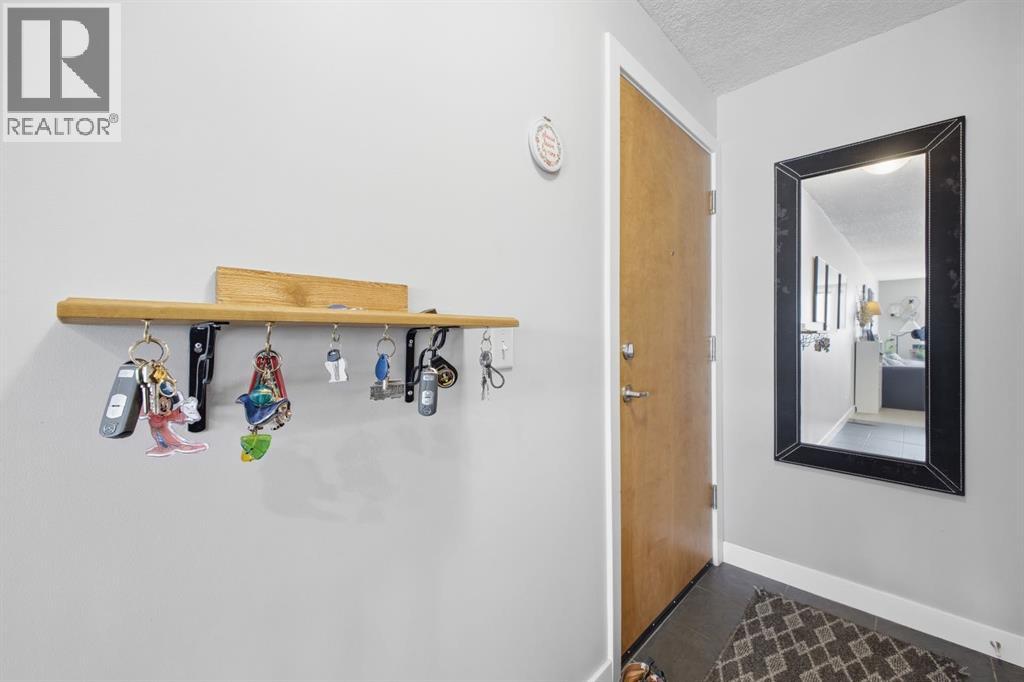 212, 317 19 Avenue SW, Calgary, Alberta  T2S 0E1 - Photo 3 - A2293757