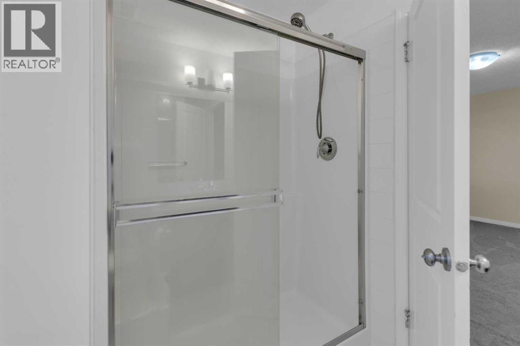 24 Fireside Burrow, Cochrane, Alberta  T4C 0T3 - Photo 17 - A2308248