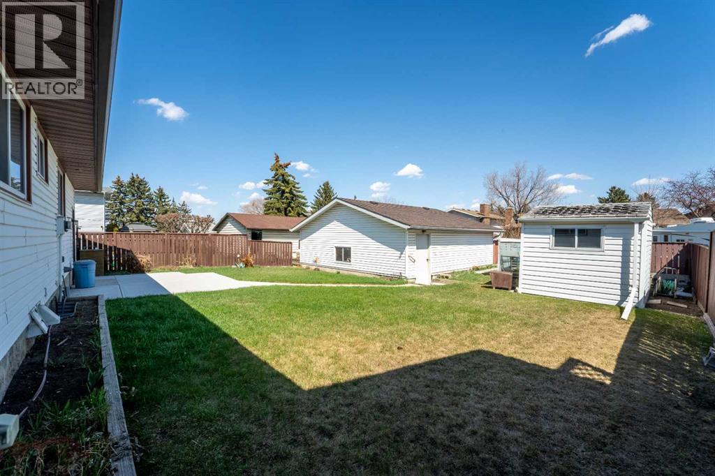 3320 Temple Road NE, Calgary, Alberta  T1Y 3A9 - Photo 35 - A2308896