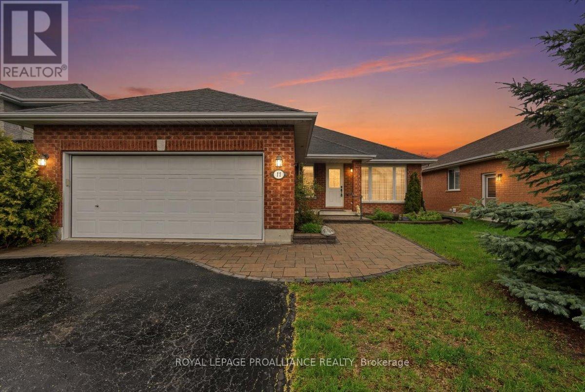 17 Spruce Gardens, Belleville, Ontario  K8N 5W3 - Photo 1 - X13135588