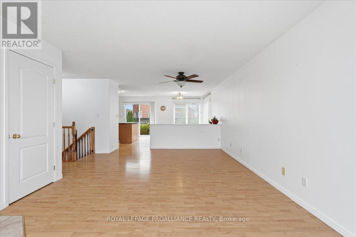 17 Spruce Gardens, Belleville, Ontario  K8N 5W3 - Photo 7 - X13135588