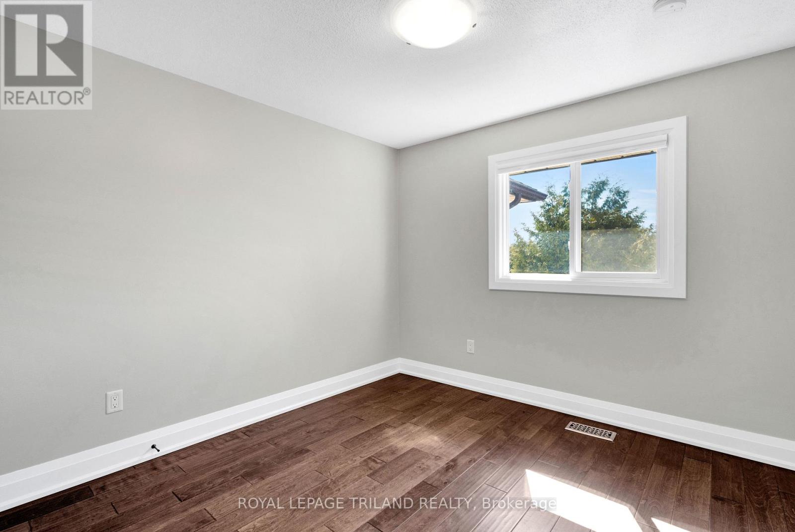 B - 129 Symes Street N, Southwest Middlesex, Ontario  N0L 1M0 - Photo 26 - X13135684