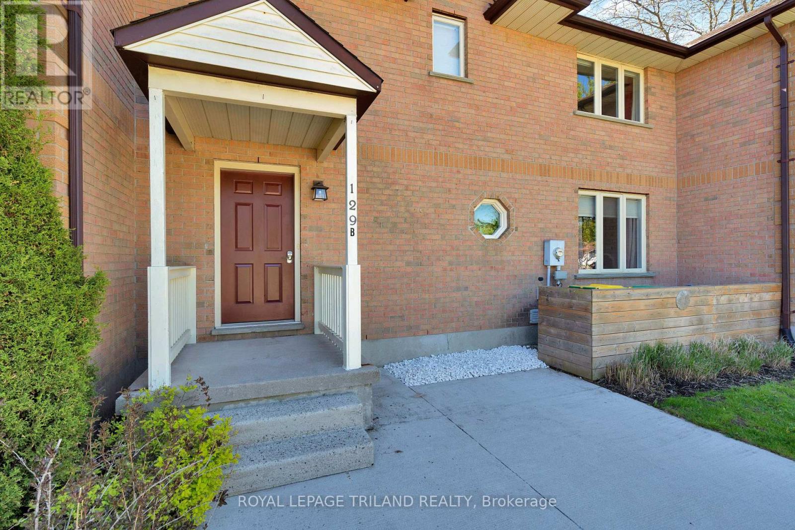 B - 129 Symes Street N, Southwest Middlesex, Ontario  N0L 1M0 - Photo 4 - X13135684