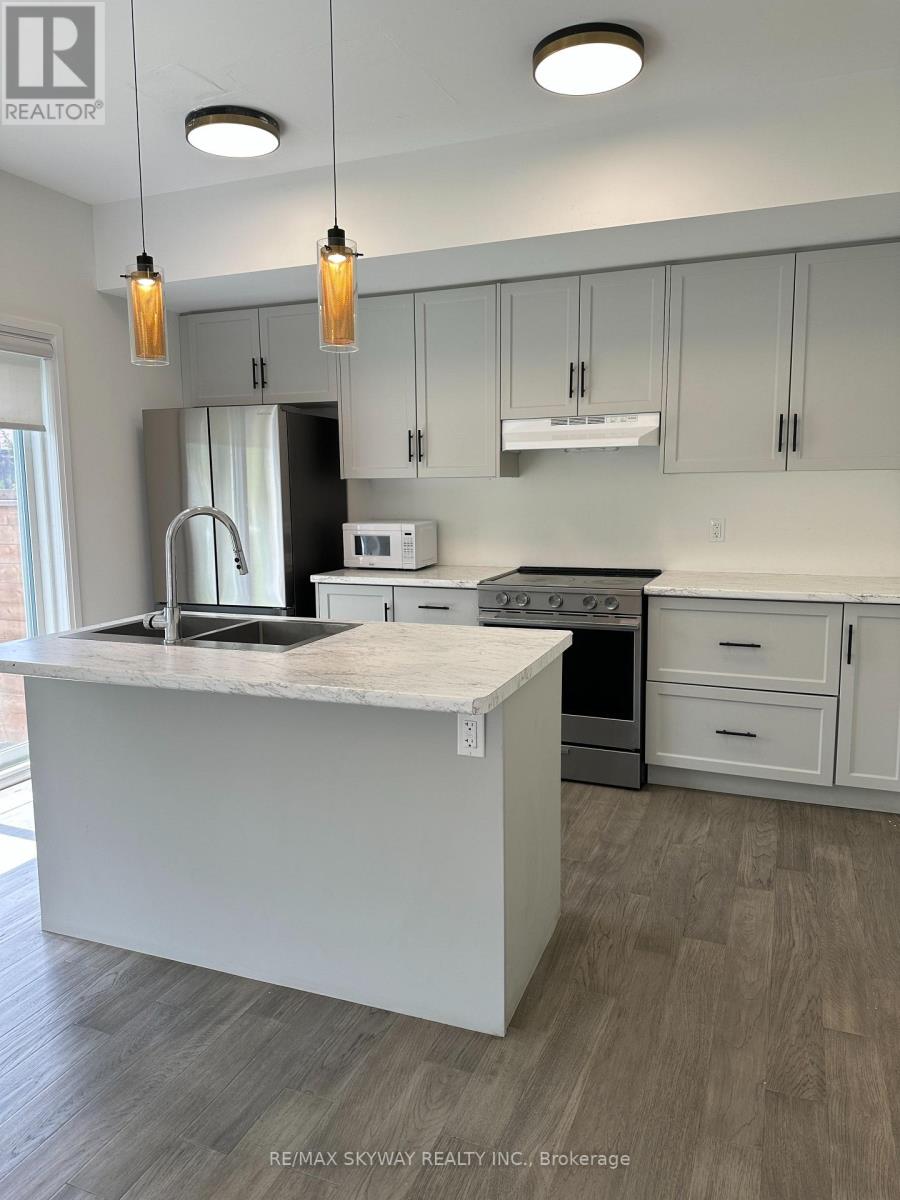 54 - 5672 Dorchester Road, Niagara Falls, Ontario  L2G 4Y8 - Photo 3 - X13135306