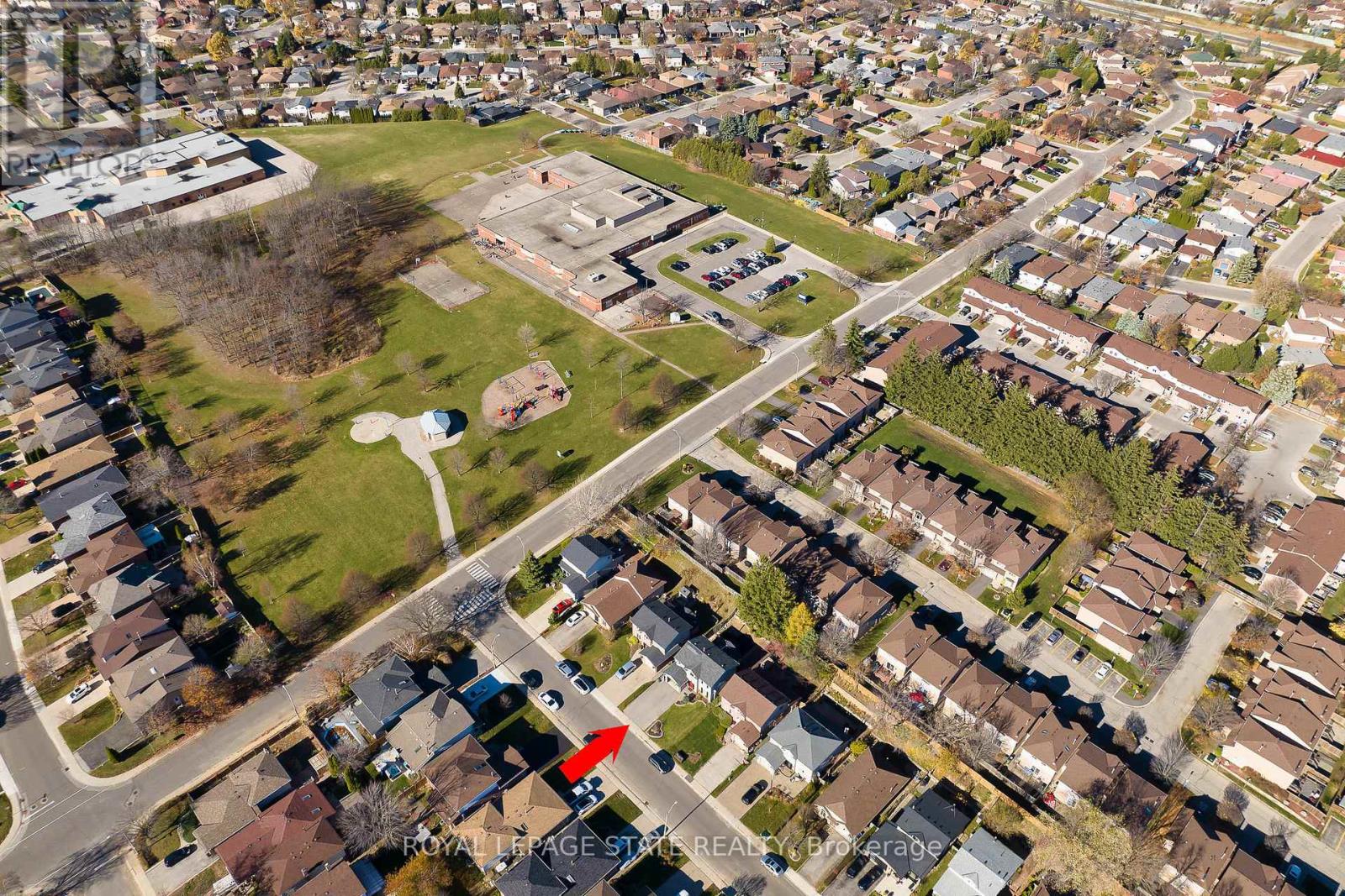 46 Novoco Drive, Hamilton, Ontario  L9C 7E8 - Photo 5 - X13135352