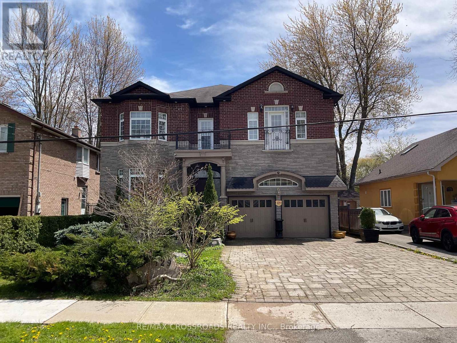 129 Lakeland Crescent, Richmond Hill, Ontario  L4E 3A1 - Photo 3 - N13053302