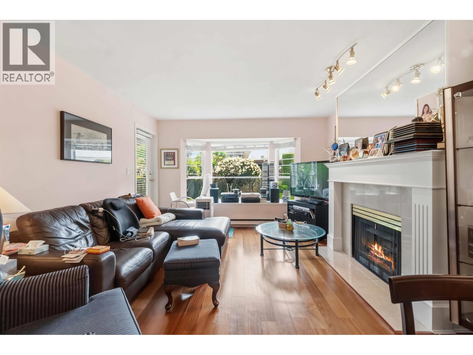 106 5568 Barker Avenue, Burnaby, British Columbia  V5H 2N9 - Photo 7 - R3124232