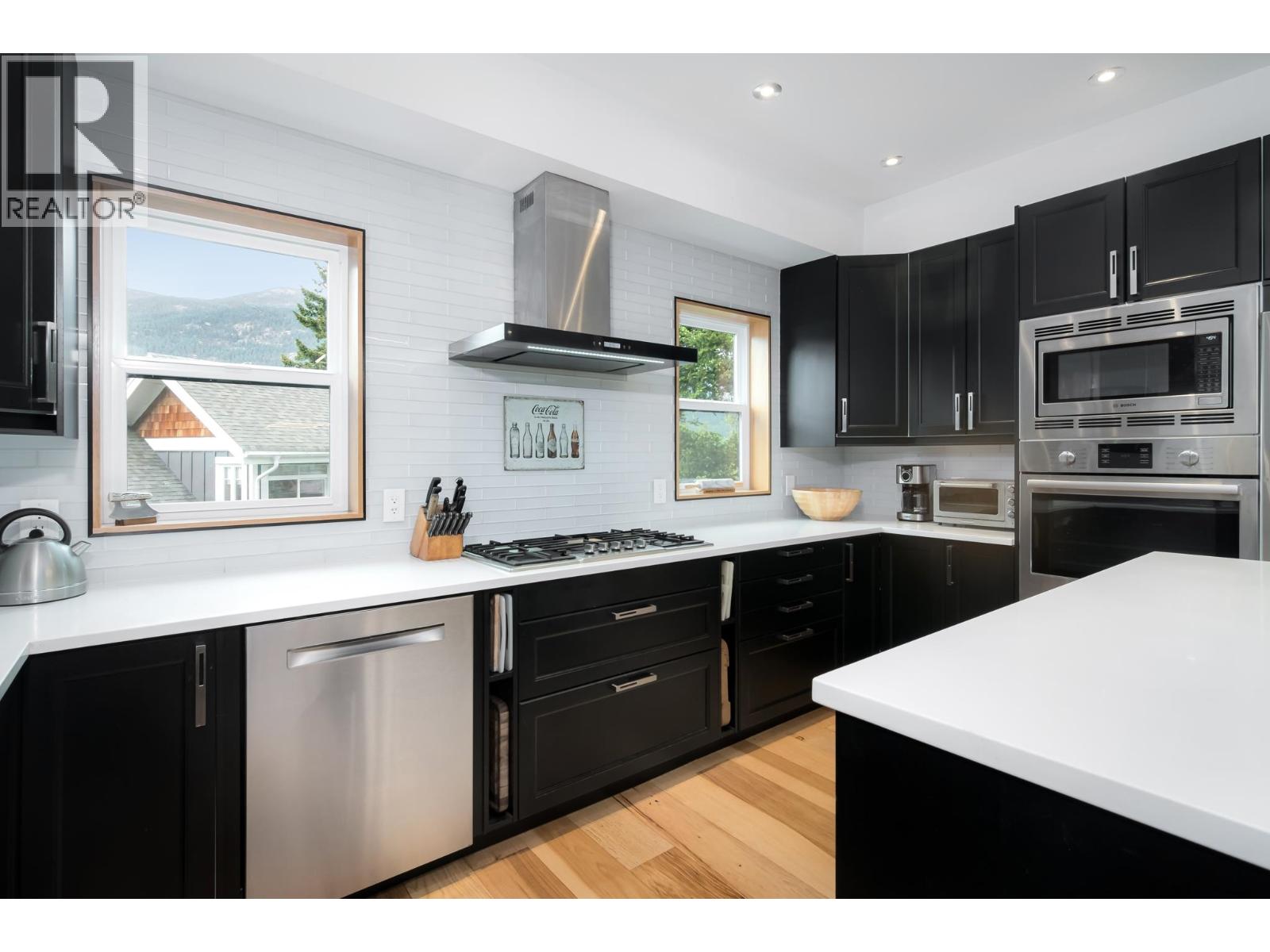 7456 Dogwood Street, Pemberton, British Columbia  V0N 0A7 - Photo 10 - R3124243