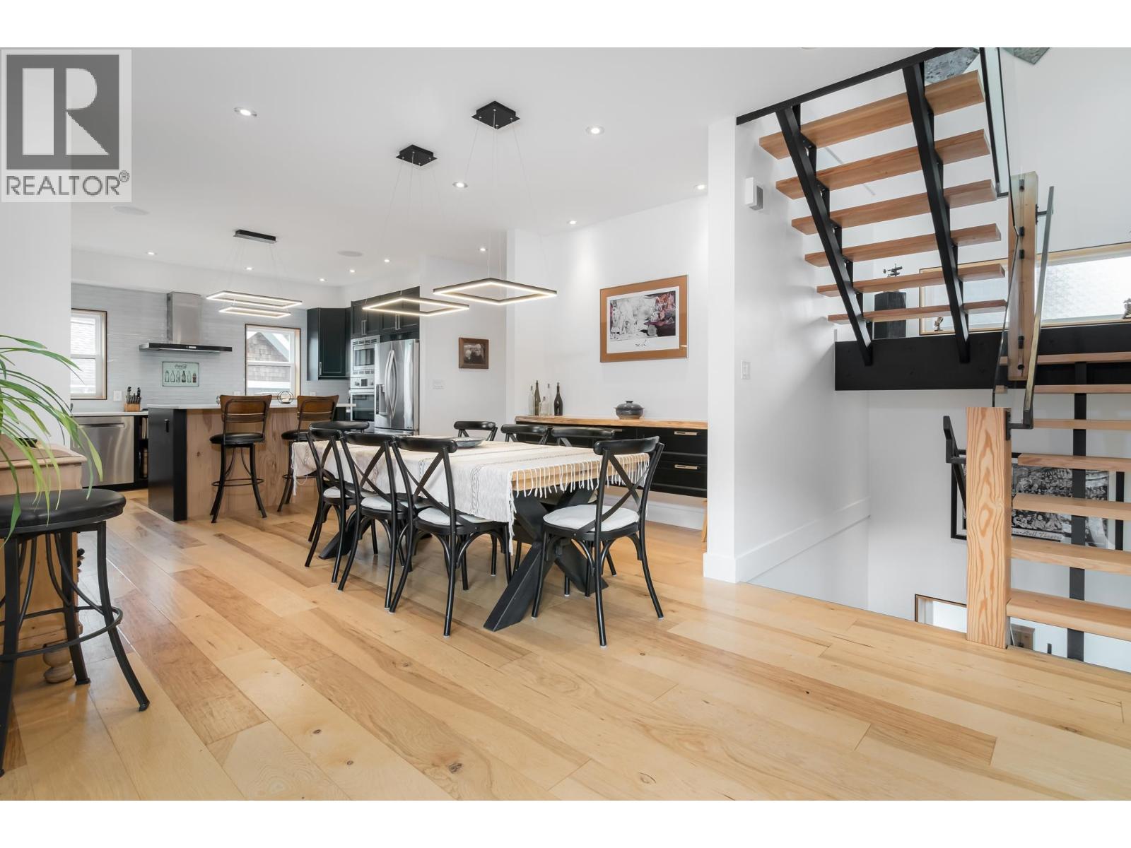 7456 Dogwood Street, Pemberton, British Columbia  V0N 0A7 - Photo 6 - R3124243