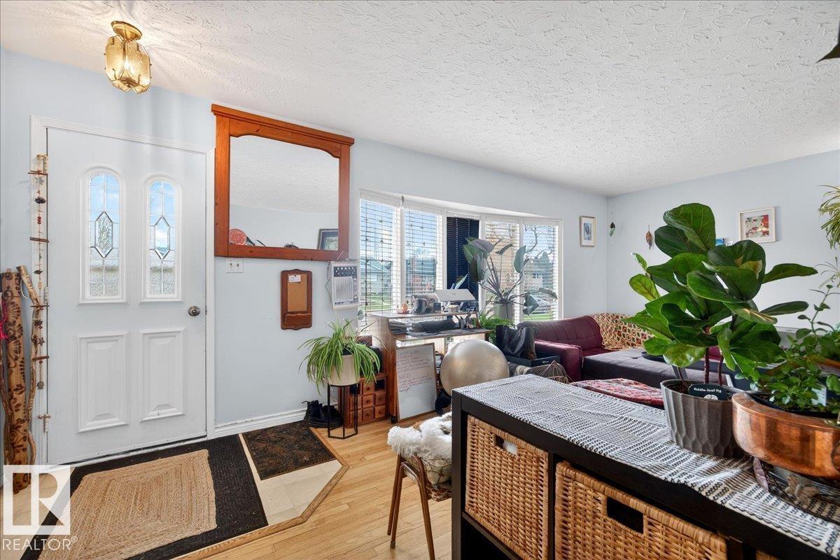 4212 105 Av Nw, Edmonton, Alberta  T6A 0Z9 - Photo 4 - E4488072