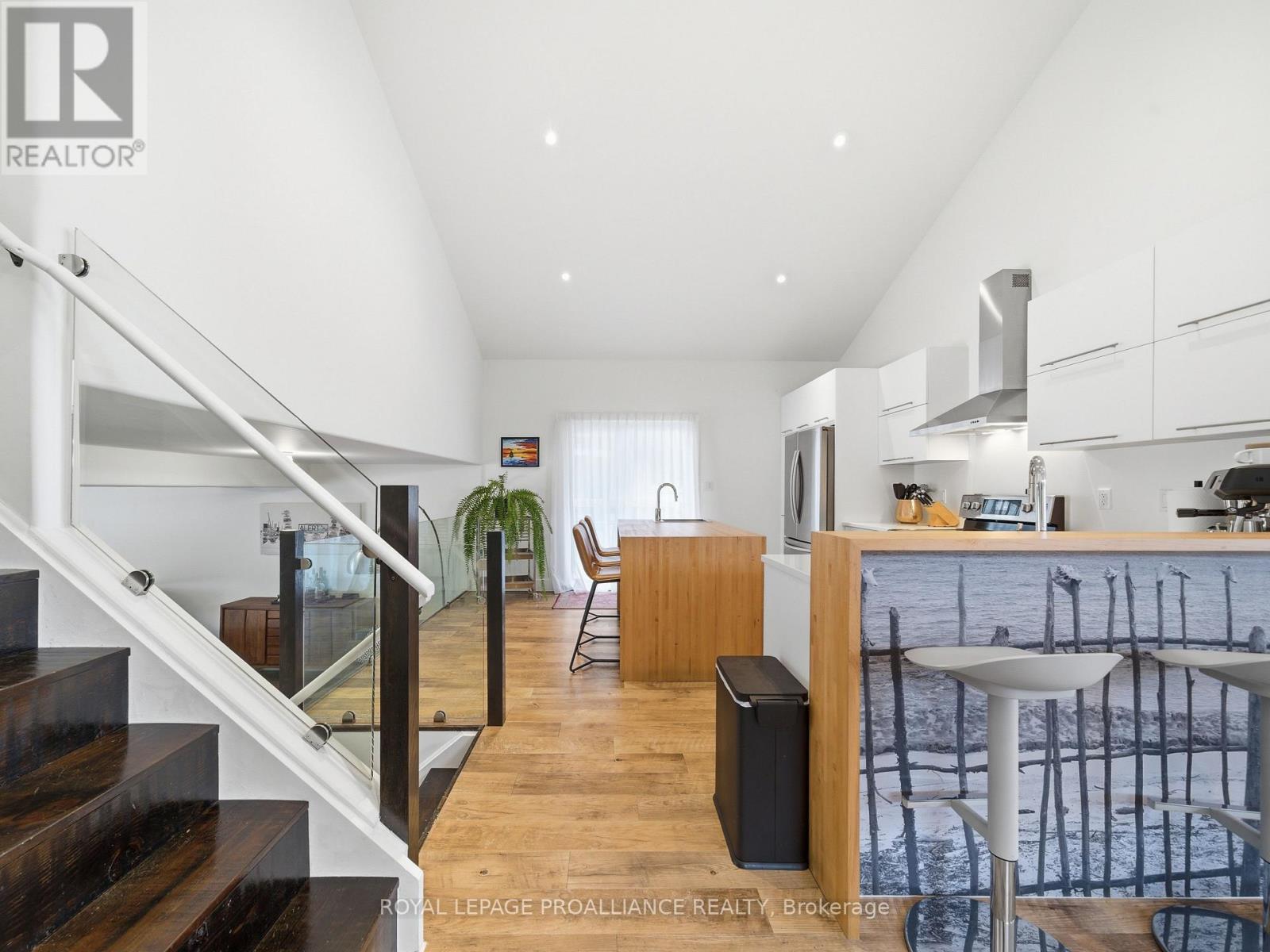 22 Kempton Avenue, Belleville, Ontario  K8N 0E9 - Photo 13 - X12928998