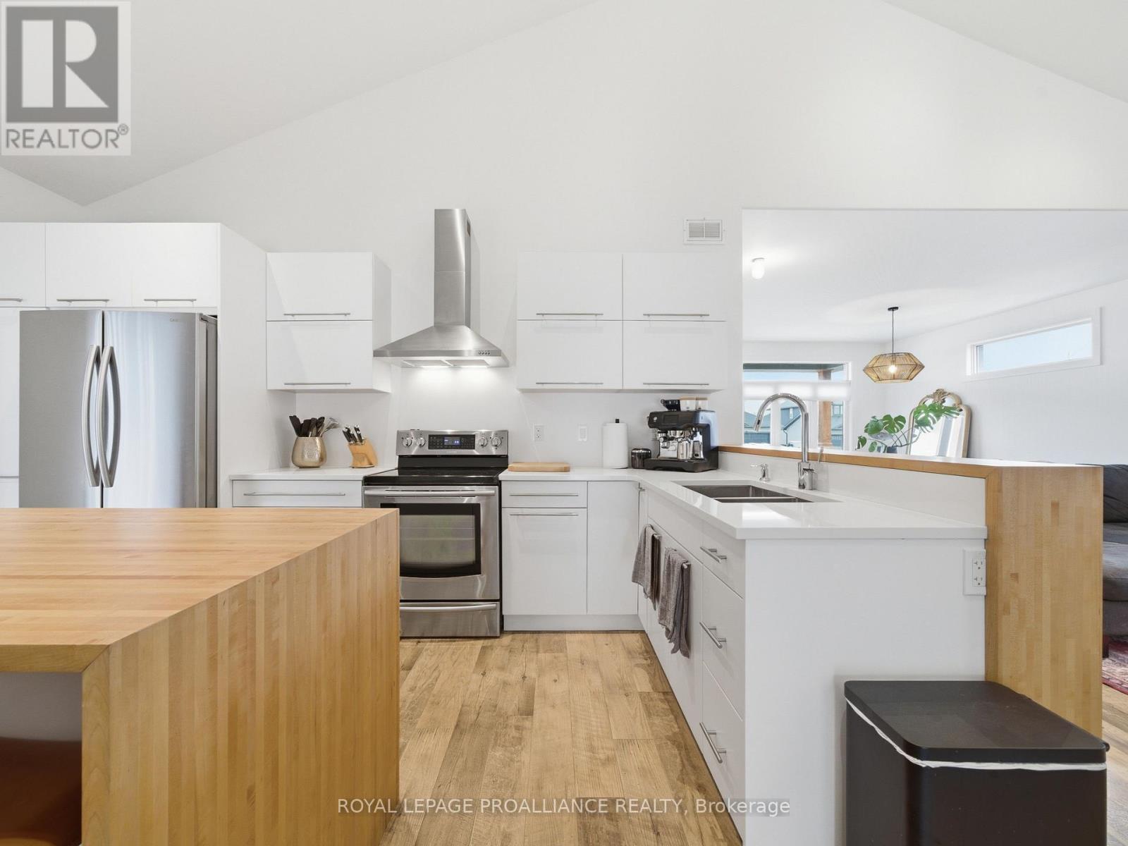 22 Kempton Avenue, Belleville, Ontario  K8N 0E9 - Photo 14 - X12928998