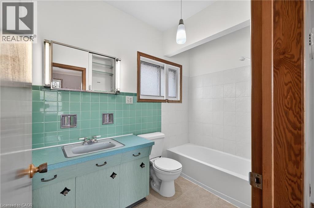 123 Elizabeth Street, Guelph, Ontario  N1E 2X4 - Photo 12 - 40830244